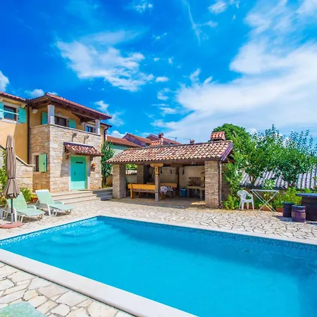 Sandi, Mediterranean With Pool And Jacuzzi Vikendica Gracisce