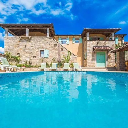 Vikendica Sandi, Mediterranean With Pool And Jacuzzi *