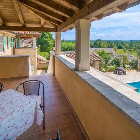 Sandi, Mediterranean With Pool And Jacuzzi * Gračišće