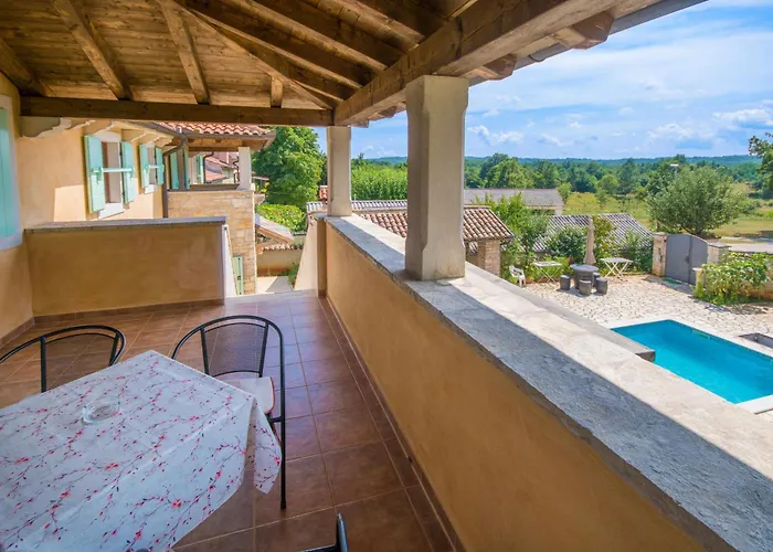 Sandi, Mediterranean With Pool And Jacuzzi * Gracisce